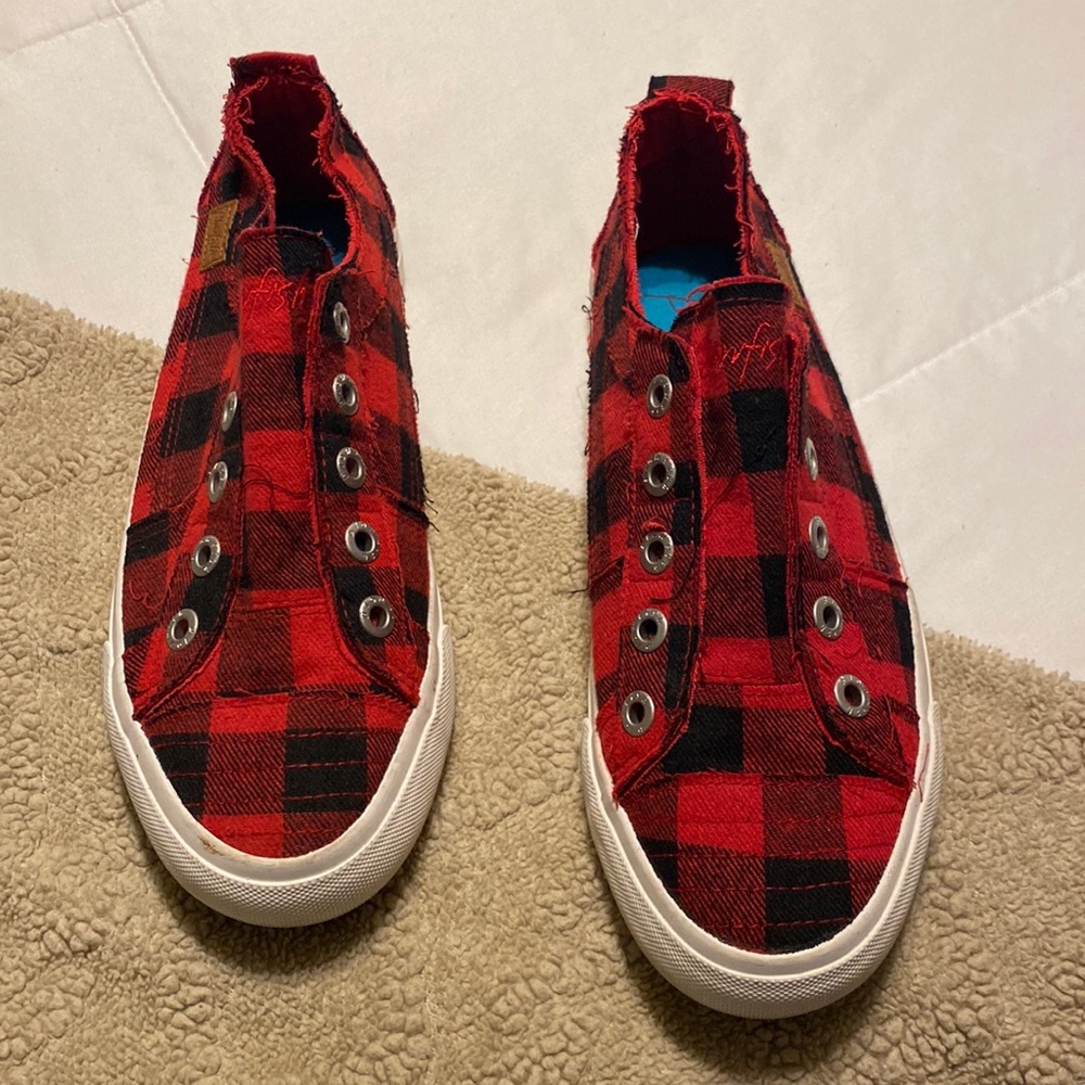 Checkered blowfish sneakers